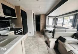 2024 Forest River Wildwood Platinum 31KQBTS, $ 39,500