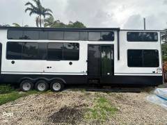 2025 Forest River Salem Grand Villa 44VIEW, $ 74,999