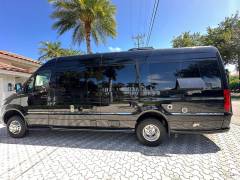 2021 Airstream Interstate 24GT 4WD, $ 157,000