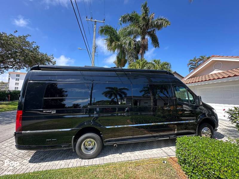 2021 Airstream Interstate 24GT 4WD, $ 157,000