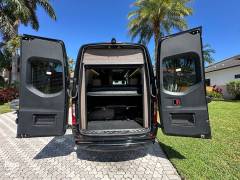 2021 Airstream Interstate 24GT 4WD, $ 157,000