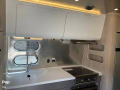 2020 Airstream Globetrotter 23FB Twin, $ 69,995