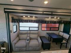 2022 CrossRoads Hampton 372FDB, $ 65,000