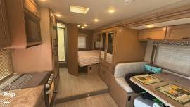 2020 Thor Motor Coach Daybreak 24DB, $ 54,000