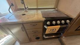 2020 Thor Motor Coach Daybreak 24DB, $ 54,000