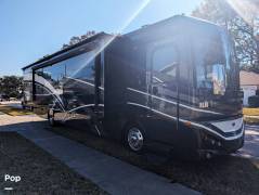 2015 Fleetwood Expedition 38B, $ 95,000