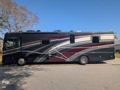 2015 Fleetwood Expedition 38B, $ 95,000