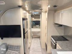 2022 Airstream Flying Cloud 27FB Queen, $ 89,900