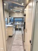 2022 Airstream Flying Cloud 27FB Queen, $ 89,900