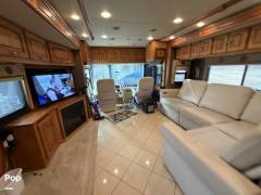 2013 Winnebago Journey 40U, $ 79,999