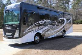 2021 Coachmen Sportscoach 339DS, $ 154,000