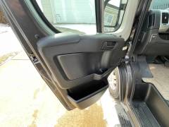 2022 Thor Motor Coach Sequence 20J, $ 94,500