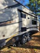 2017 Jayco North Point 301RETS LG, $ 35,000