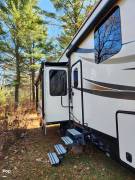 2017 Jayco North Point 301RETS LG, $ 35,000