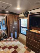 2017 Jayco North Point 301RETS LG, $ 35,000
