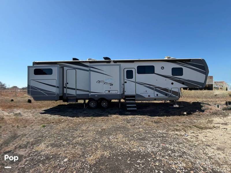 2018 Highland Ridge Open Range 427BHS, $ 47,000