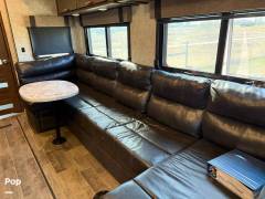 2018 Highland Ridge Open Range 427BHS, $ 47,000