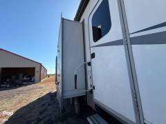 2018 Highland Ridge Open Range 427BHS, $ 47,000