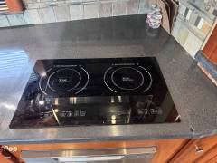 2007 Country Coach Affinity 700 Series Alexander V, $ 166,000