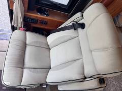 2007 Country Coach Affinity 700 Series Alexander V, $ 166,000