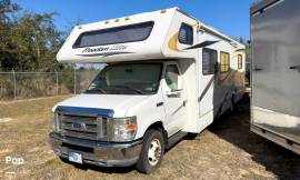 2011 Thor Motor Coach Freedom Elite 31R, $ 38,900