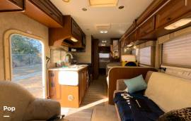 2011 Thor Motor Coach Freedom Elite 31R, $ 38,900