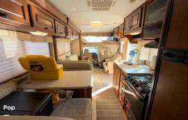 2011 Thor Motor Coach Freedom Elite 31R, $ 38,900