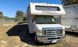 2011 Thor Motor Coach Freedom Elite 31R, $ 38,900