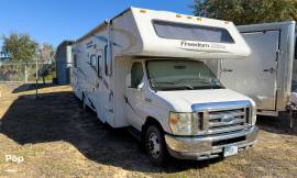2011 Thor Motor Coach Freedom Elite 31R, $ 38,900