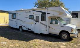 2011 Thor Motor Coach Freedom Elite 31R, $ 38,900