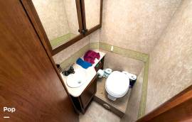 2011 Thor Motor Coach Freedom Elite 31R, $ 38,900