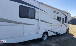 2011 Thor Motor Coach Freedom Elite 31R, $ 38,900