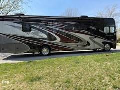 2022 Thor Motor Coach Miramar 35.2, $ 117,000