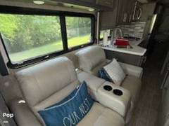 2022 Thor Motor Coach Miramar 35.2, $ 117,000
