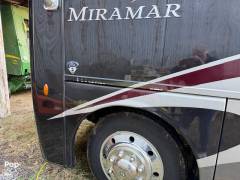 2022 Thor Motor Coach Miramar 35.2, $ 117,000