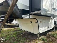 2022 CrossRoads Cameo 3701RL, $ 42,000