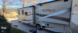 2017 Thor Motor Coach Freedom Elite 29FE, $ 56,500