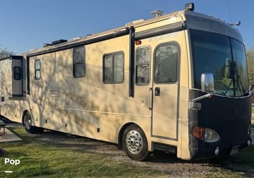 2006 Fleetwood Excursion 39V, $ 50,000
