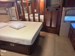 2006 Fleetwood Excursion 39V, $ 50,000