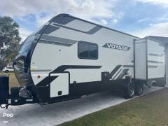 2023 Winnebago Voyage 2730RL, $ 31,000