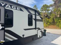 2023 Winnebago Voyage 2730RL, $ 31,000