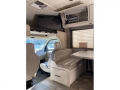 2021 Thor Motor Coach Chateau 27R, $ 59,400