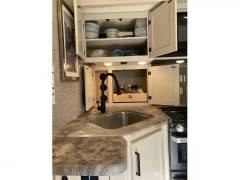2021 Thor Motor Coach Chateau 27R, $ 59,400