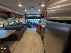 2022 Winnebago Vista 32M, $ 105,000