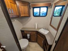 2022 Winnebago Vista 32M, $ 105,000