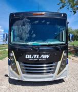 2024 Thor Motor Coach Outlaw 38KB, $ 163,900