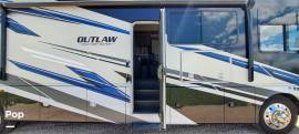 2024 Thor Motor Coach Outlaw 38KB, $ 163,900