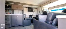 2024 Thor Motor Coach Outlaw 38KB, $ 163,900