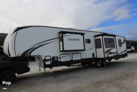 2022 Forest River Sabre 37FBT, $ 37,000