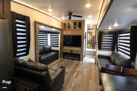 2022 Forest River Sabre 37FBT, $ 37,000